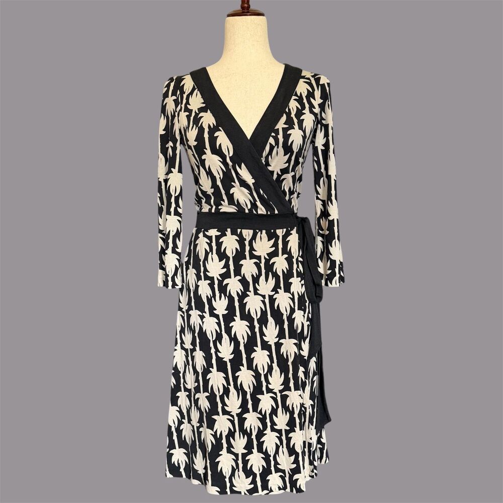 Diane Von Furstenberg Silk Wrap Dress 4 Palm Tree Iconic Career Office Neutrals